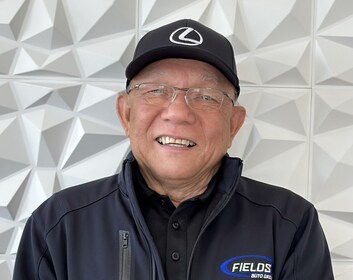 Staff member Carlos Villacorta from ID_1af431e597ca