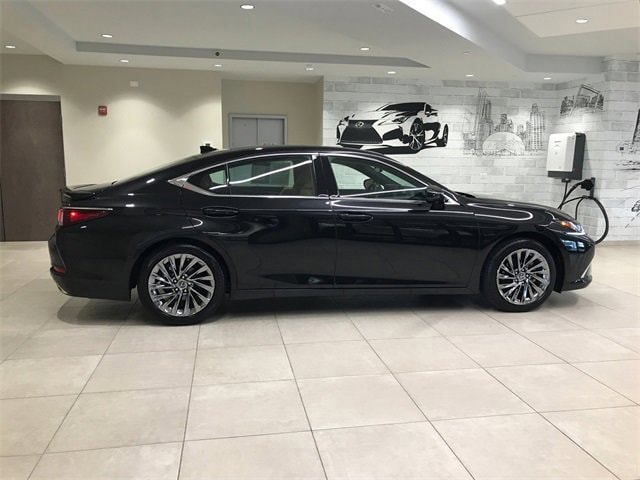 Certified 2024 Lexus ES 350 Luxury with VIN 58AEZ1B18RU164064 for sale in Glenview, IL