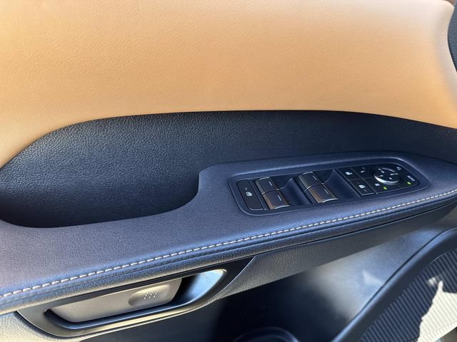 2025 Lexus RX 350 - Photo 18