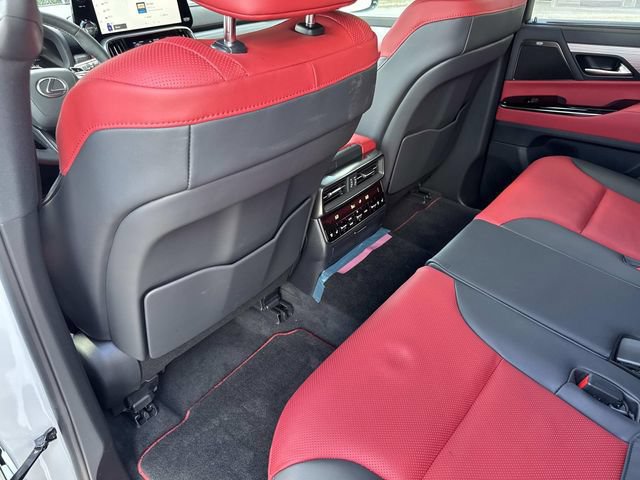 2026 Lexus LX 700h F-Sport - Photo 14