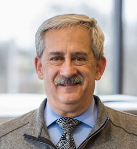 Staff member Howard Meron from ID_656528e22e20