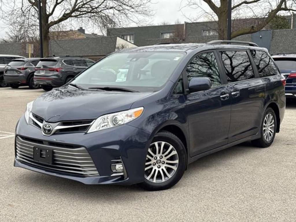 Used 2018 Toyota Sienna L 7 Passenger Van Passenger Van