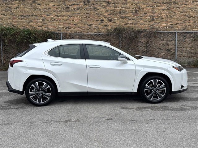 2025 Lexus UX Premium photo 4