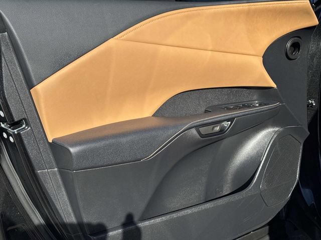 2025 Lexus RX 350 - Photo 17