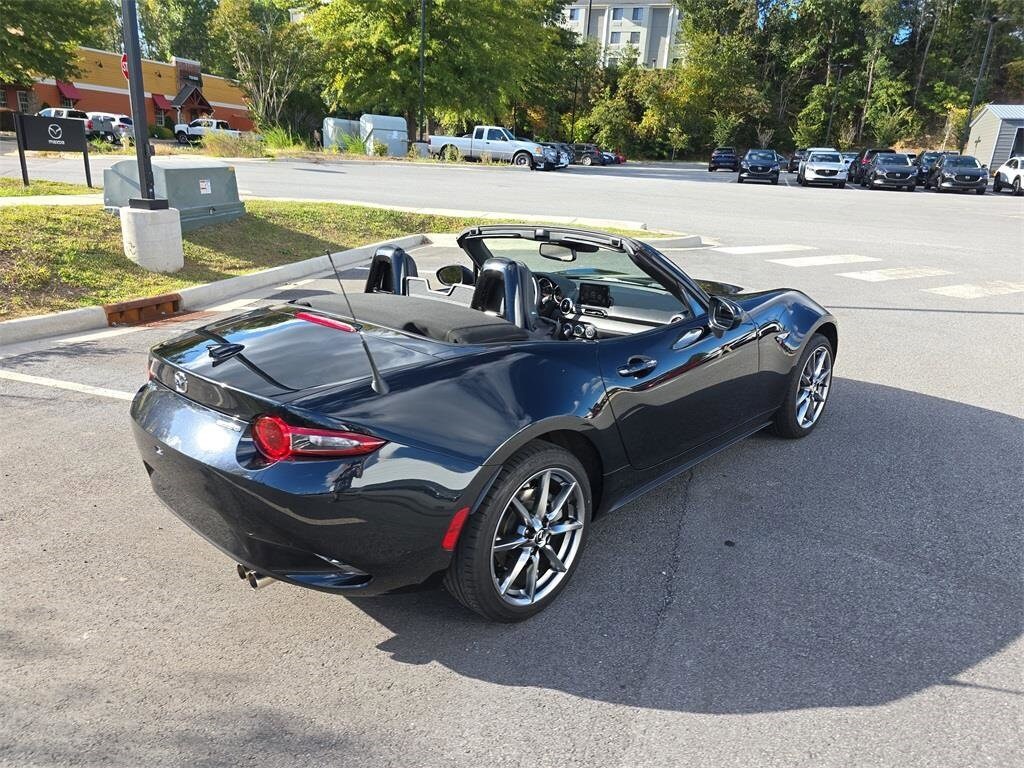 2023 Mazda MX-5 Miata Miata Grand Touring photo 3