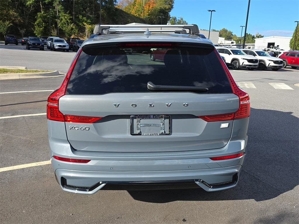 Used 2022 Volvo XC60 Recharge Plug-In Hybrid T8 R-Design SUV