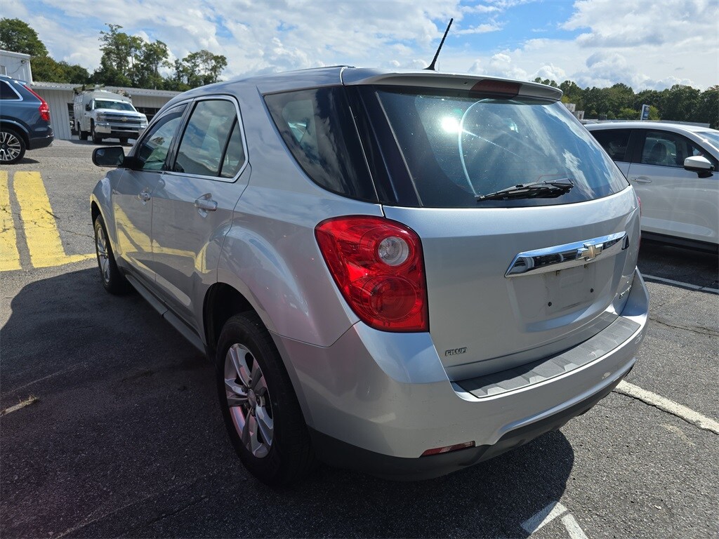 2013 Chevrolet Equinox LS photo 3