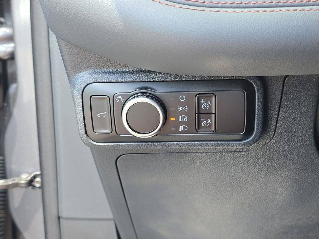 2025 Ford Explorer Active - Photo 33