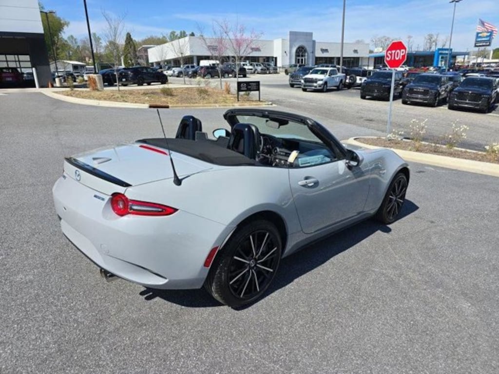 New 2026 Mazda MX-5 MIATA Grand Touring CONVERTIBLE