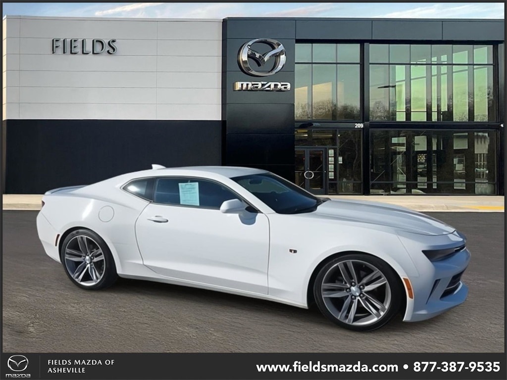 2017 Chevrolet Camaro 1LT's photo