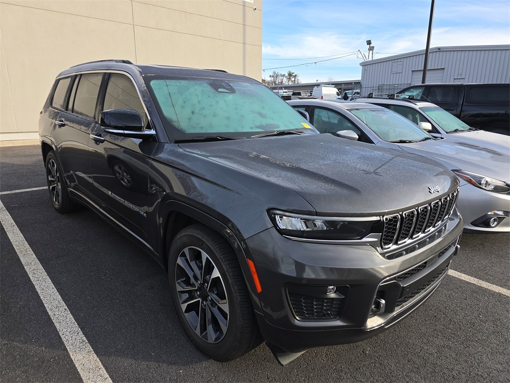 2021 Jeep Grand Cherokee L Overland's photo