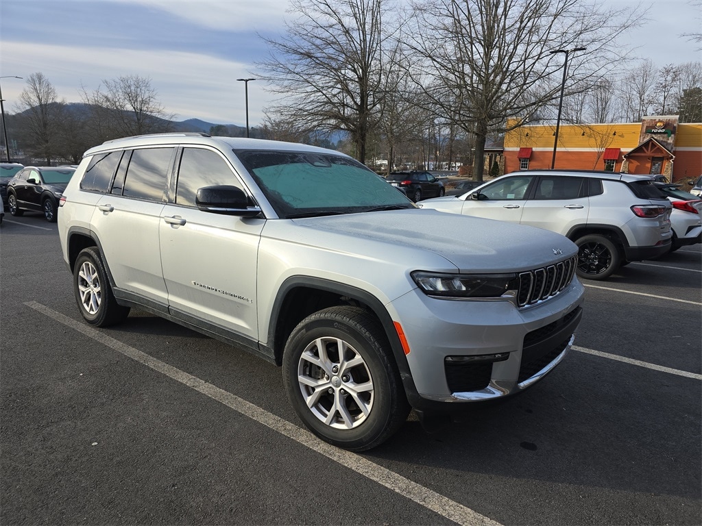 2022 Jeep Grand Cherokee L Limited's photo