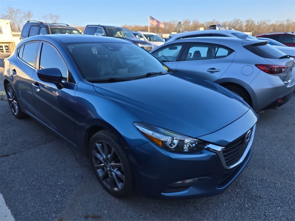 2018 Mazda Mazda3 Touring's photo