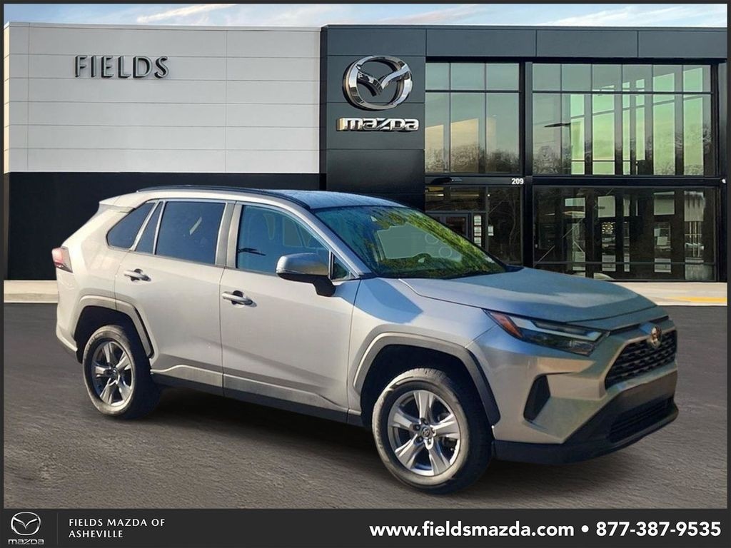 Used 2022 Toyota RAV4 XLE SUV