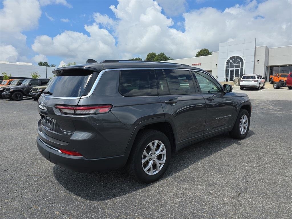 2022 Jeep Grand Cherokee Limited photo 3