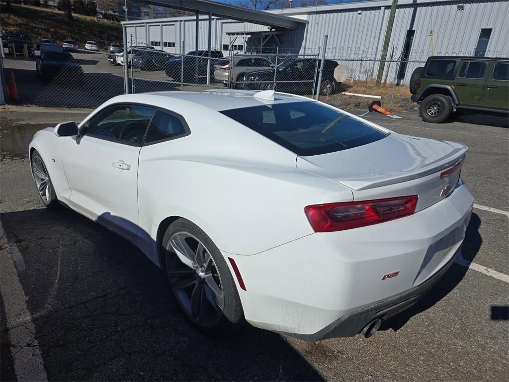 2017 Chevrolet Camaro 1LT photo 3