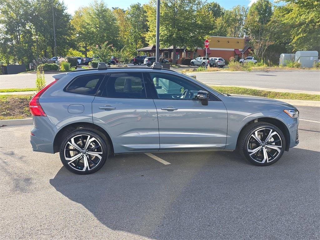 Used 2022 Volvo XC60 Recharge Plug-In Hybrid T8 R-Design SUV