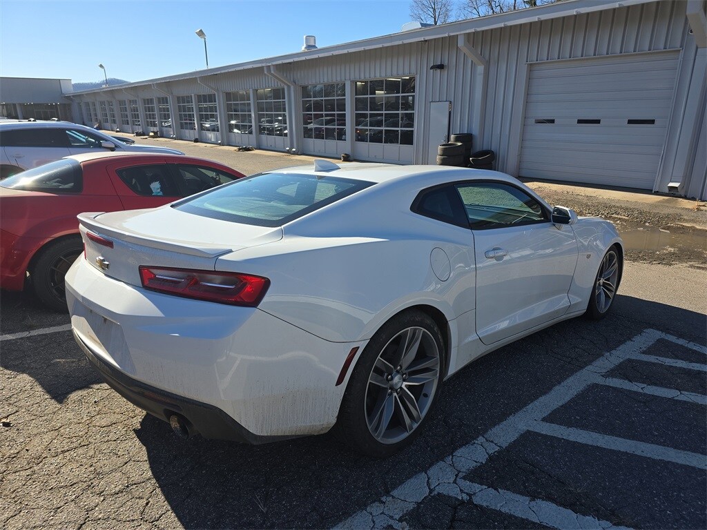 2017 Chevrolet Camaro 1LT photo 2