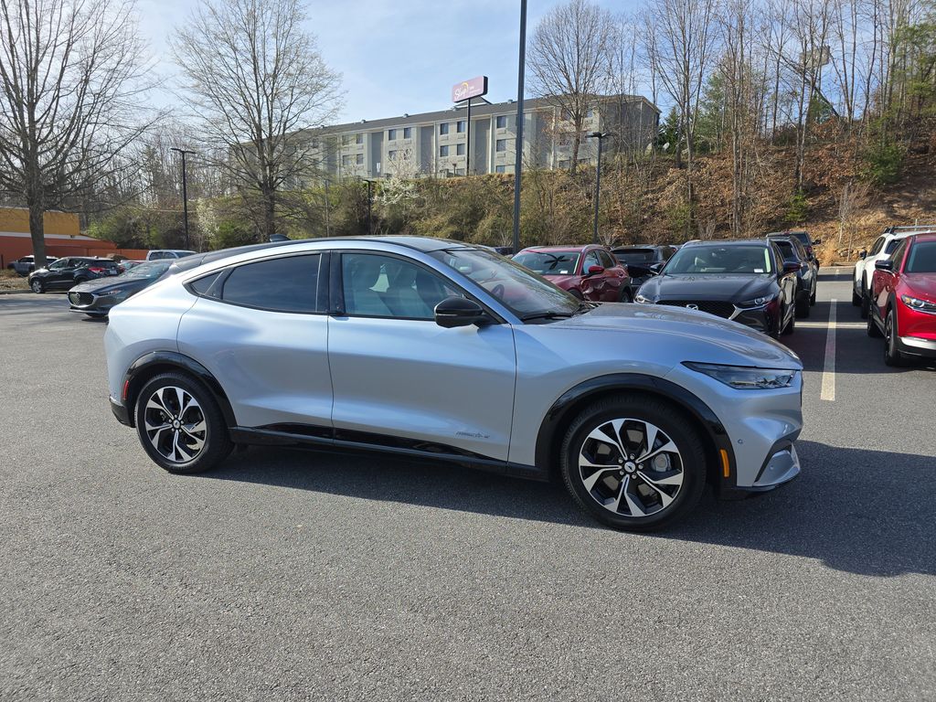 2022 Ford Mustang Mach-E Premium RWD