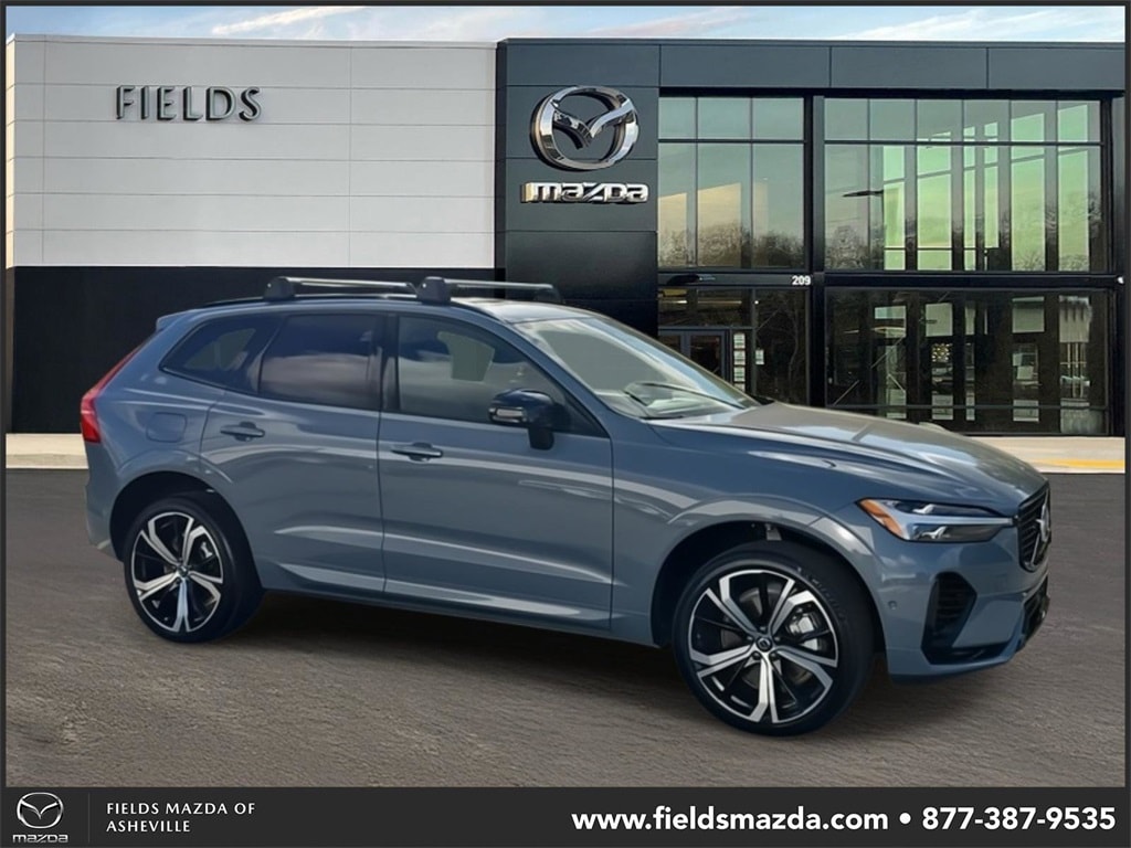 Used 2022 Volvo XC60 Recharge Plug-In Hybrid T8 R-Design SUV