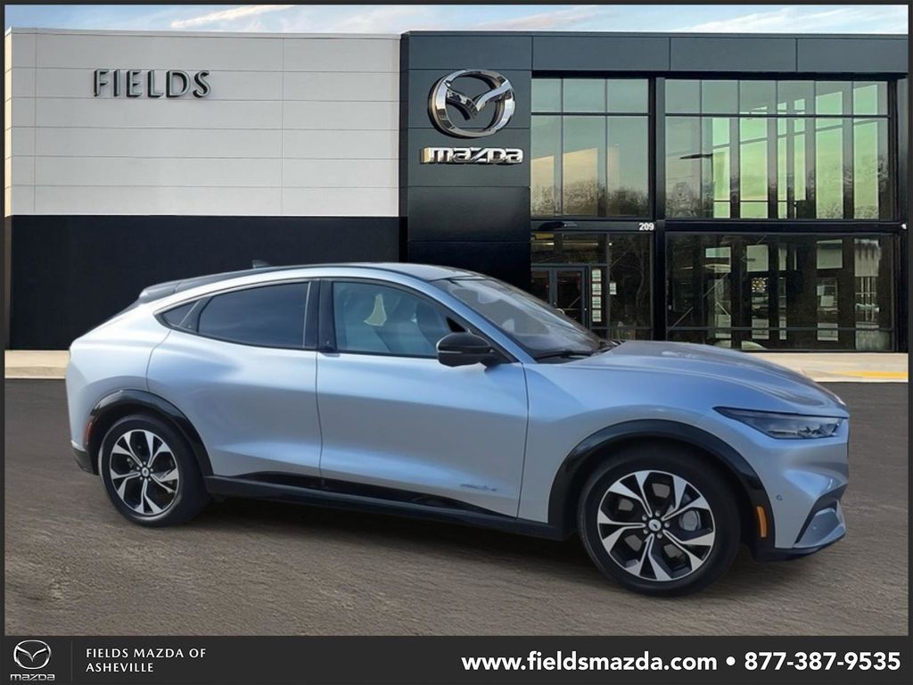 2022 Ford Mustang Mach-E Premium RWD