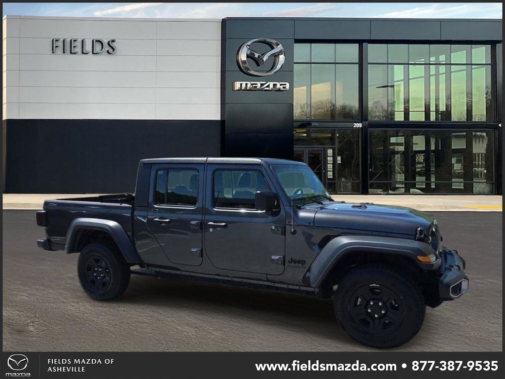 2023 Jeep Gladiator Sport's photo