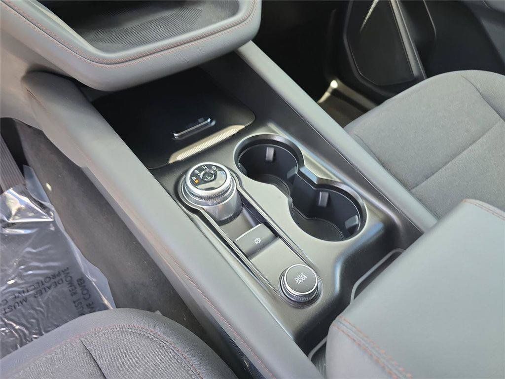 2025 Ford Explorer Active - Photo 28