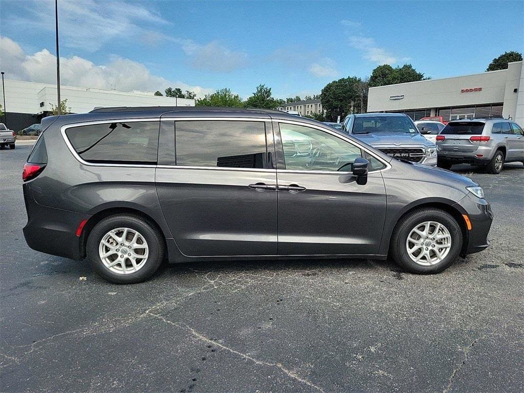 Used 2022 Chrysler Pacifica Touring L with VIN 2C4RC1BG8NR136811 for sale in Asheville, NC