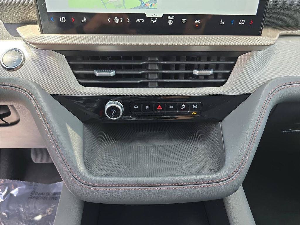 2025 Ford Explorer Active - Photo 27