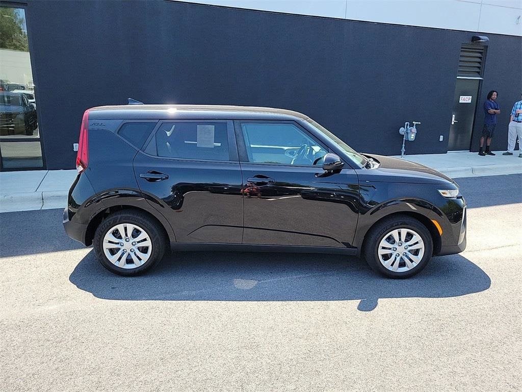 Used 2020 Kia Soul LX with VIN KNDJ23AU8L7046415 for sale in Asheville, NC