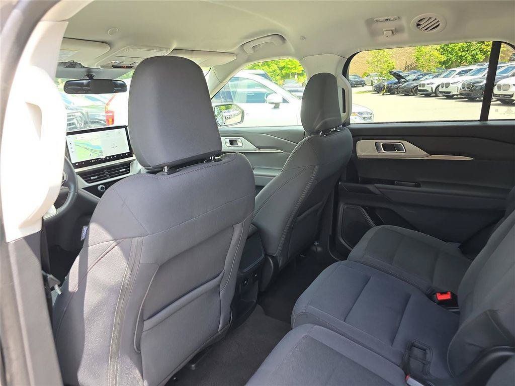 2025 Ford Explorer Active - Photo 16