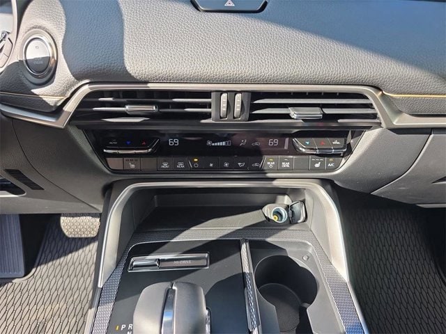 2025 Mazda CX-90 Preferred Package - Photo 15