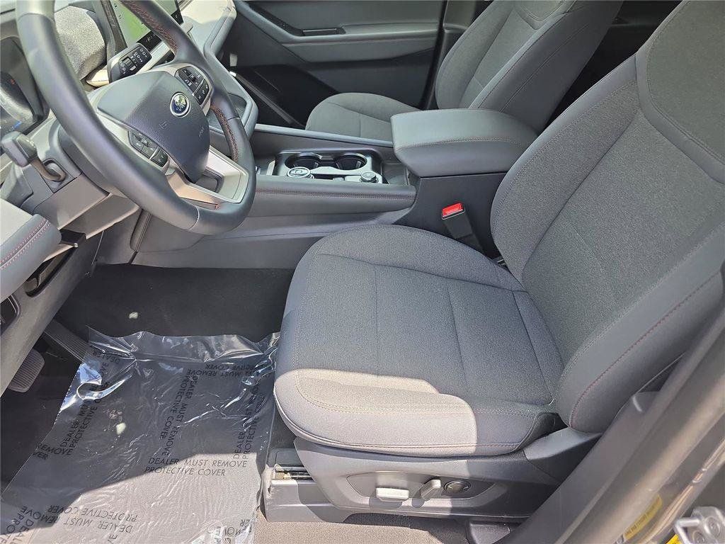 2025 Ford Explorer Active - Photo 21