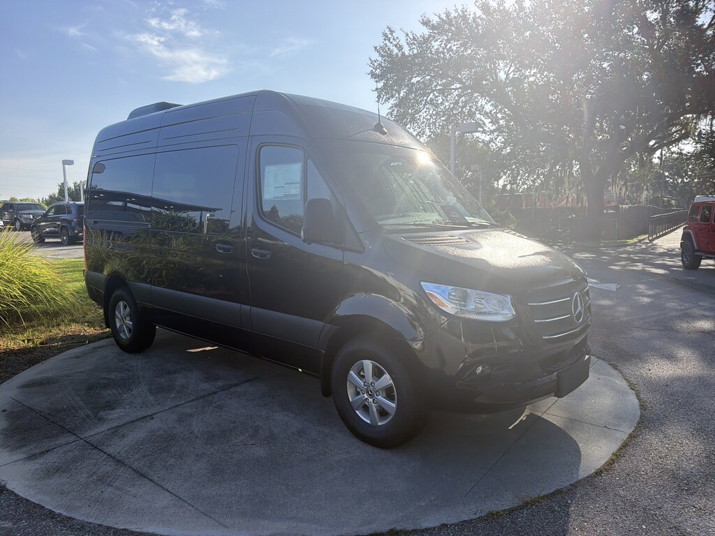 New 2026 Mercedes-Benz Sprinter 2500 Standard Roof 4-Cyl Diesel Van Passenger Van