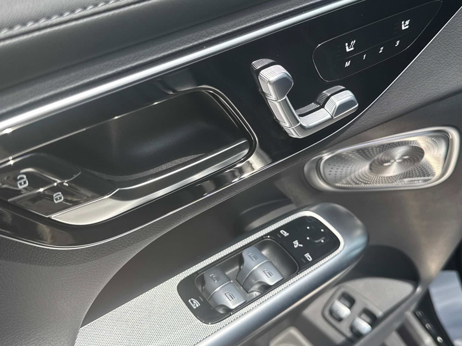 2025 Mercedes-Benz GLC Base - Photo 16