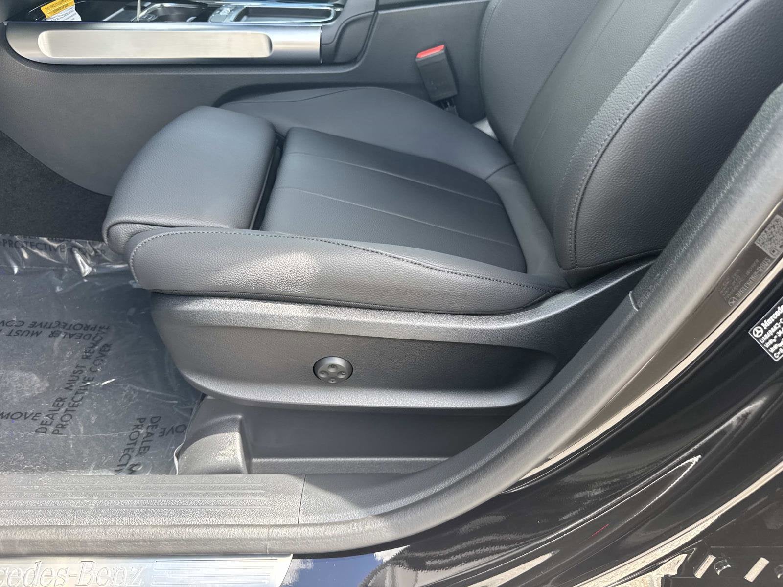 2026 Mercedes-Benz GLB GLB 250 - Photo 17