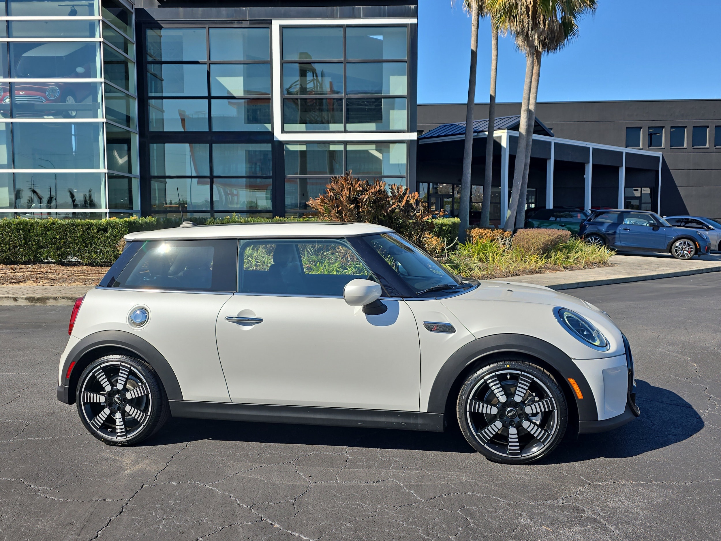 2023 MINI 3 Door