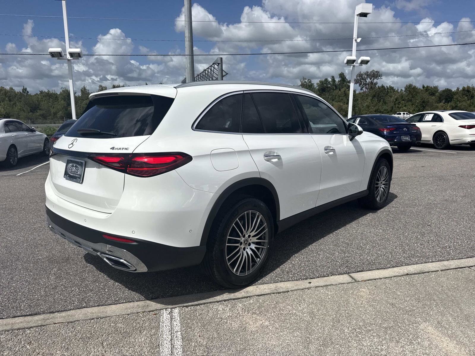 2026 Mercedes Benz GLC 300 4MATIC photo 2