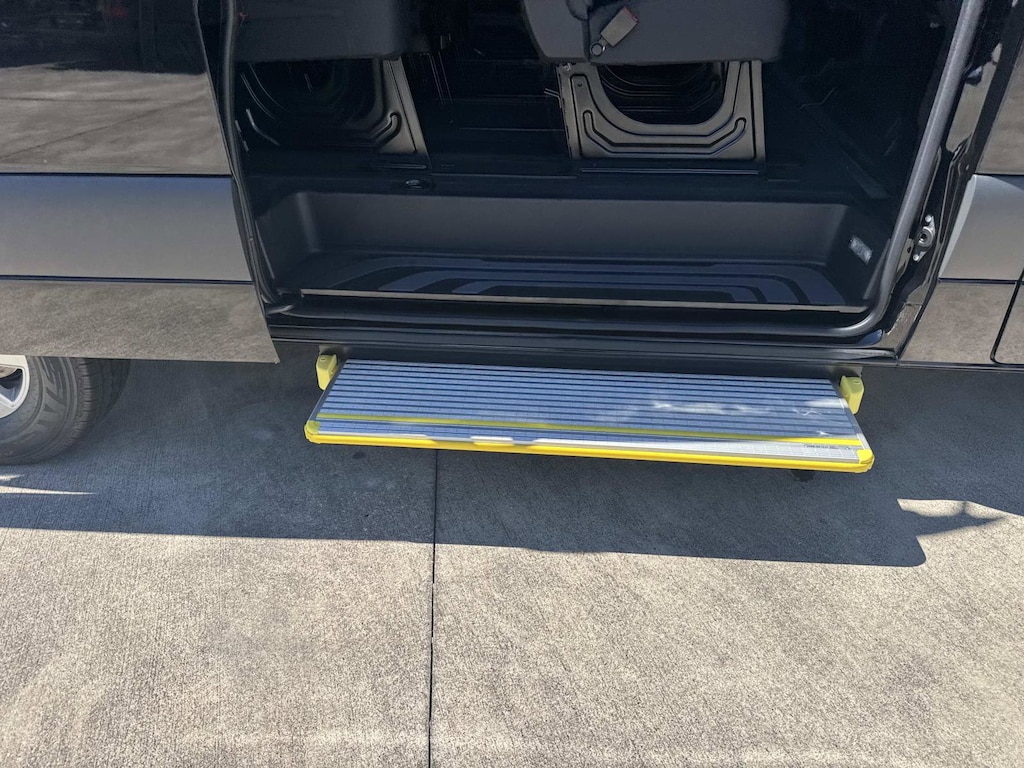 New 2025 Mercedes-Benz Standard Roof 4-Cyl Diesel Van Passenger Van