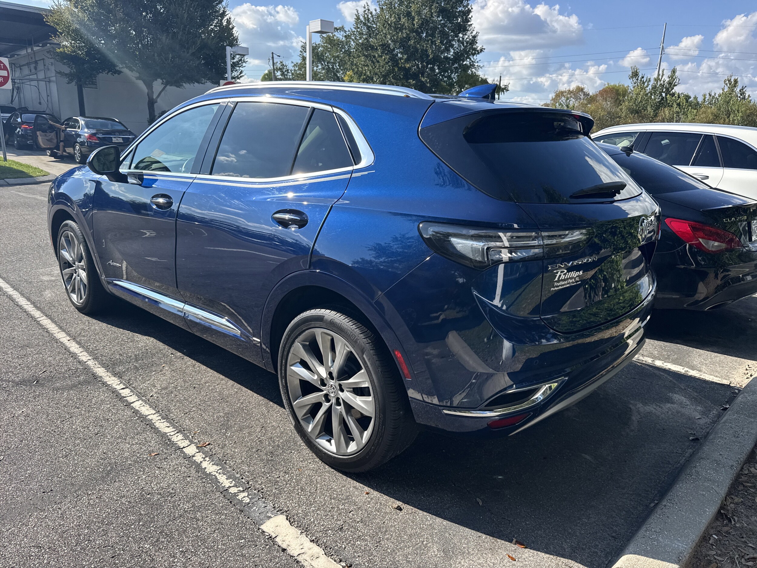2023 Buick Envision Avenir photo 2