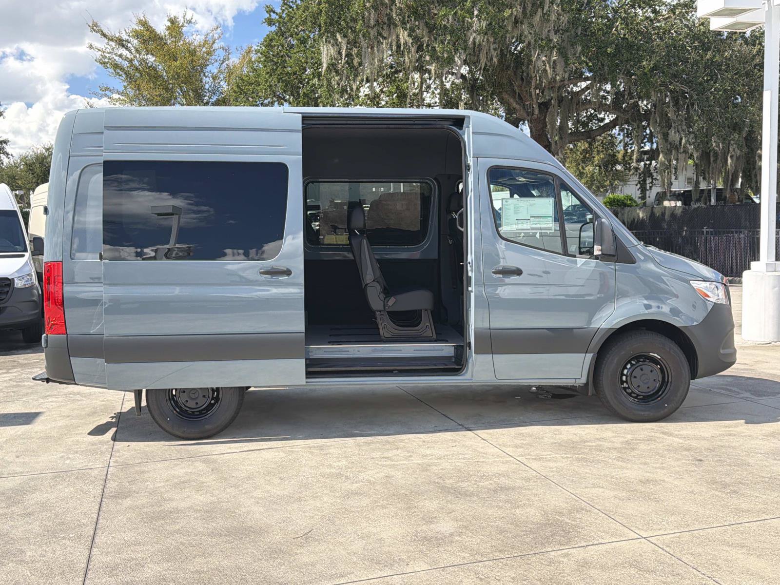 New 2026 Mercedes-Benz Sprinter 2500 Standard Roof 4-Cyl Diesel