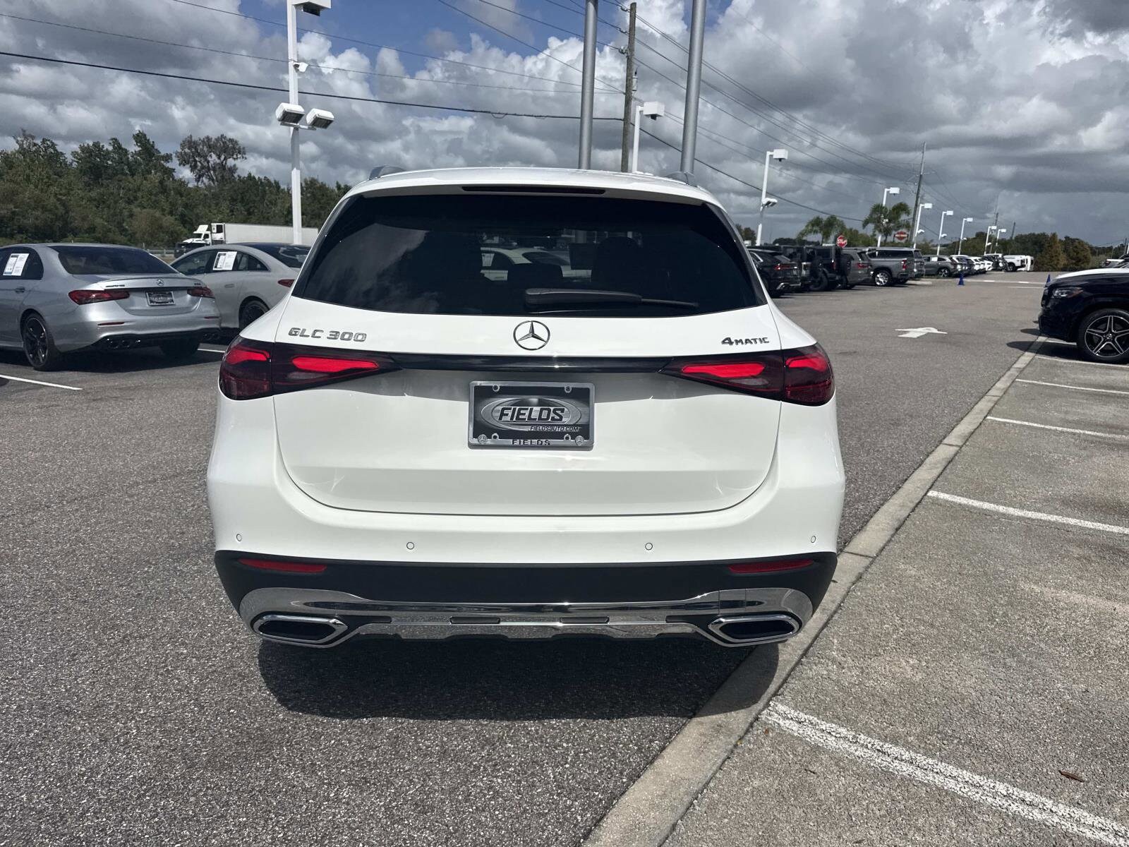 2026 Mercedes Benz GLC 300 4MATIC photo 3