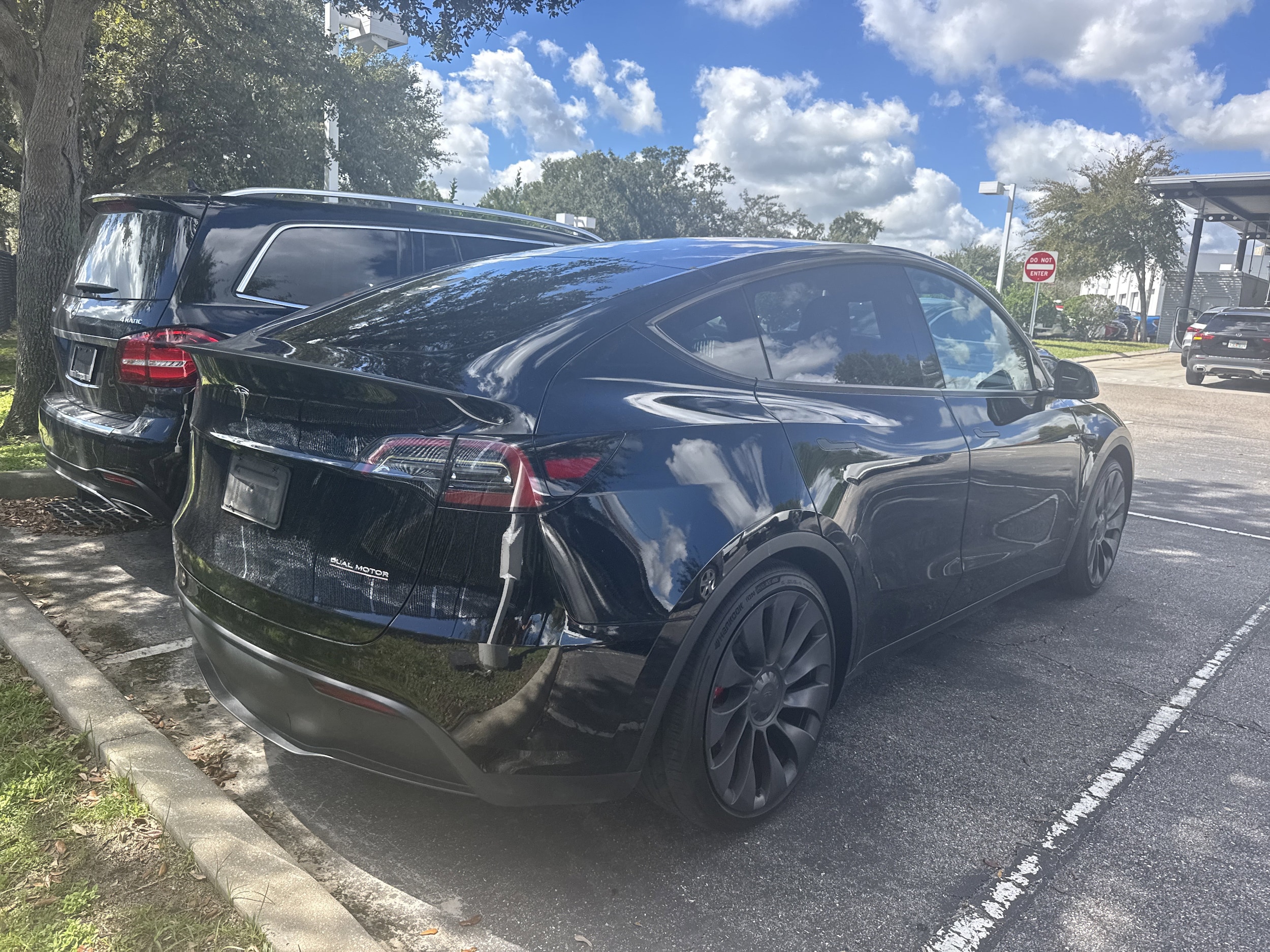 Used 2025 Tesla Model Y Performance with VIN 7SAYGDEF7SA375181 for sale in Northfield, Minnesota