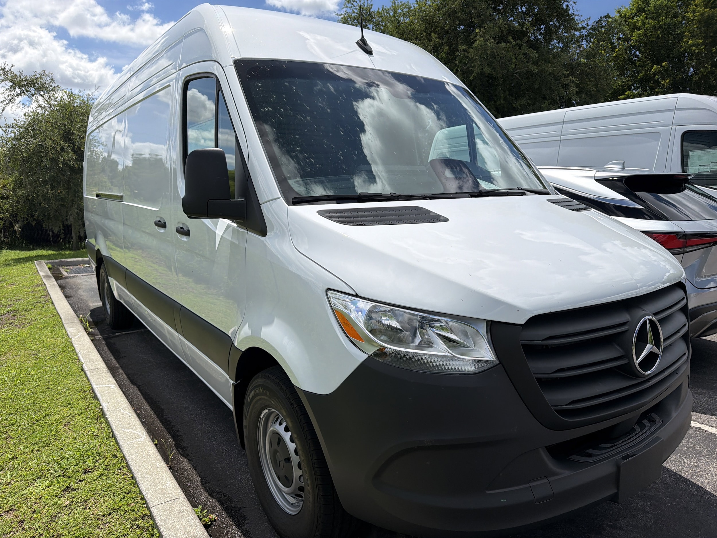 2026 Mercedes-Benz Sprinter 2500 170 WB High Roof's photo