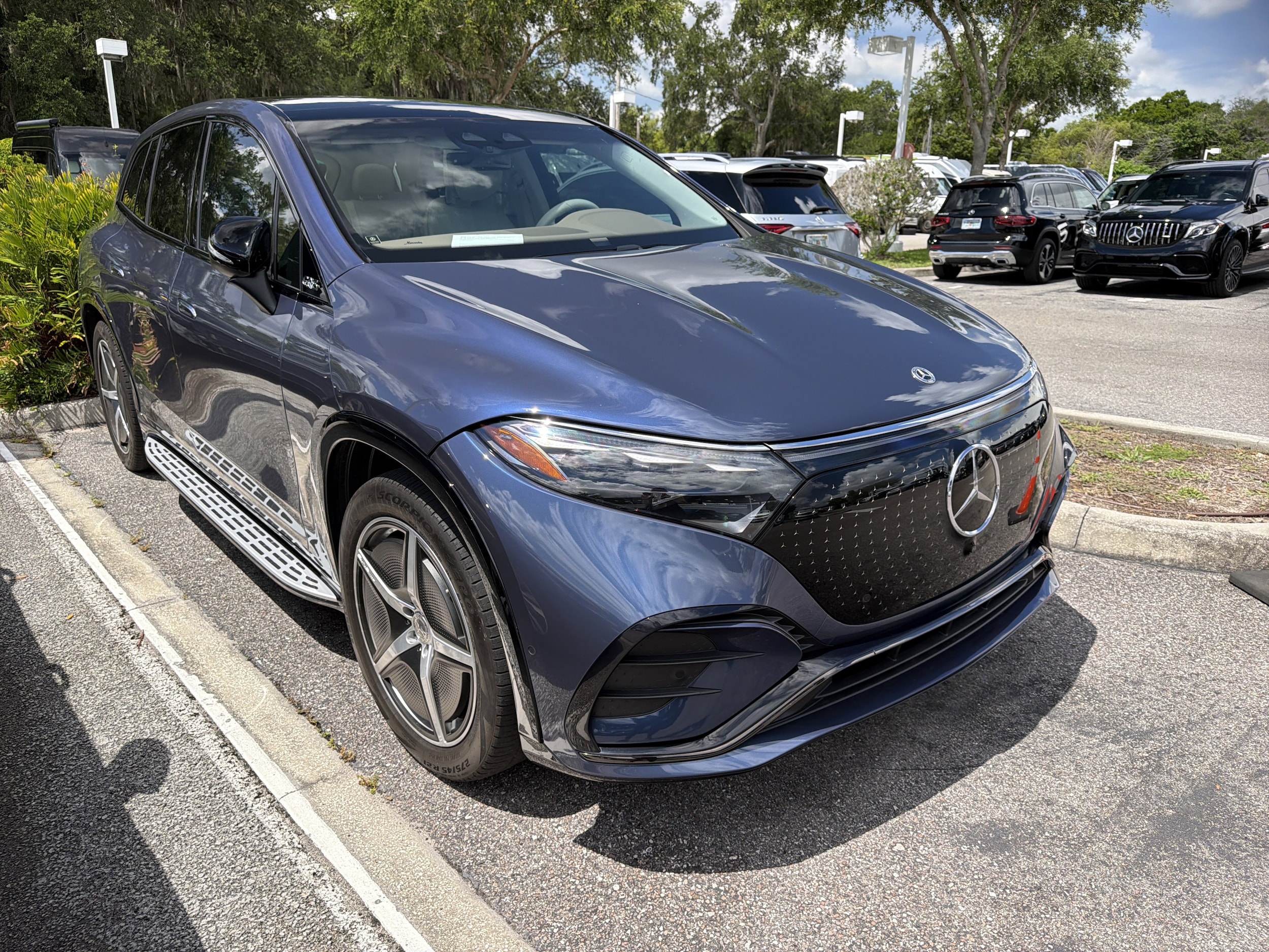 2024 Mercedes-Benz EQS SUV EQS 450+'s photo