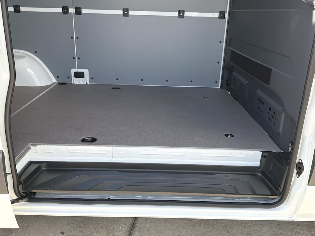 New 2026 Mercedes-Benz Sprinter 2500 Standard Roof 4-Cyl Diesel