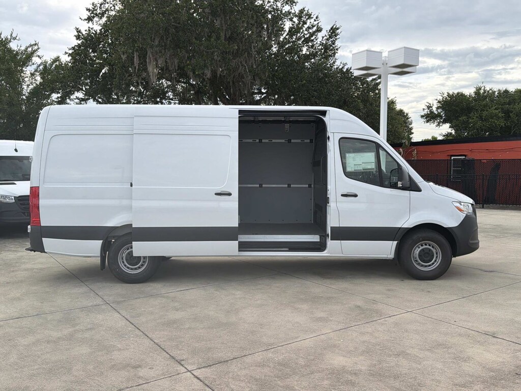New 2026 Mercedes-Benz Sprinter 2500 High Roof 4-Cyl Diesel