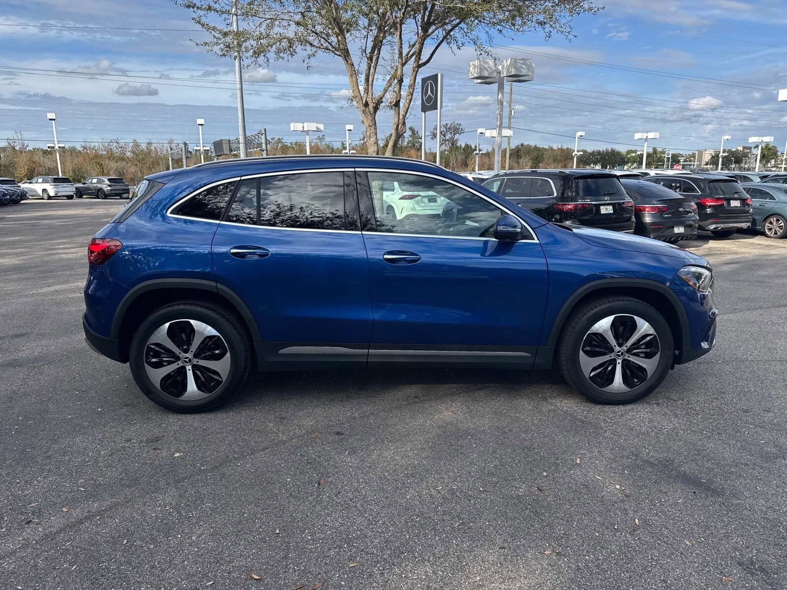 2025 Mercedes Benz GLA 250 photo 2