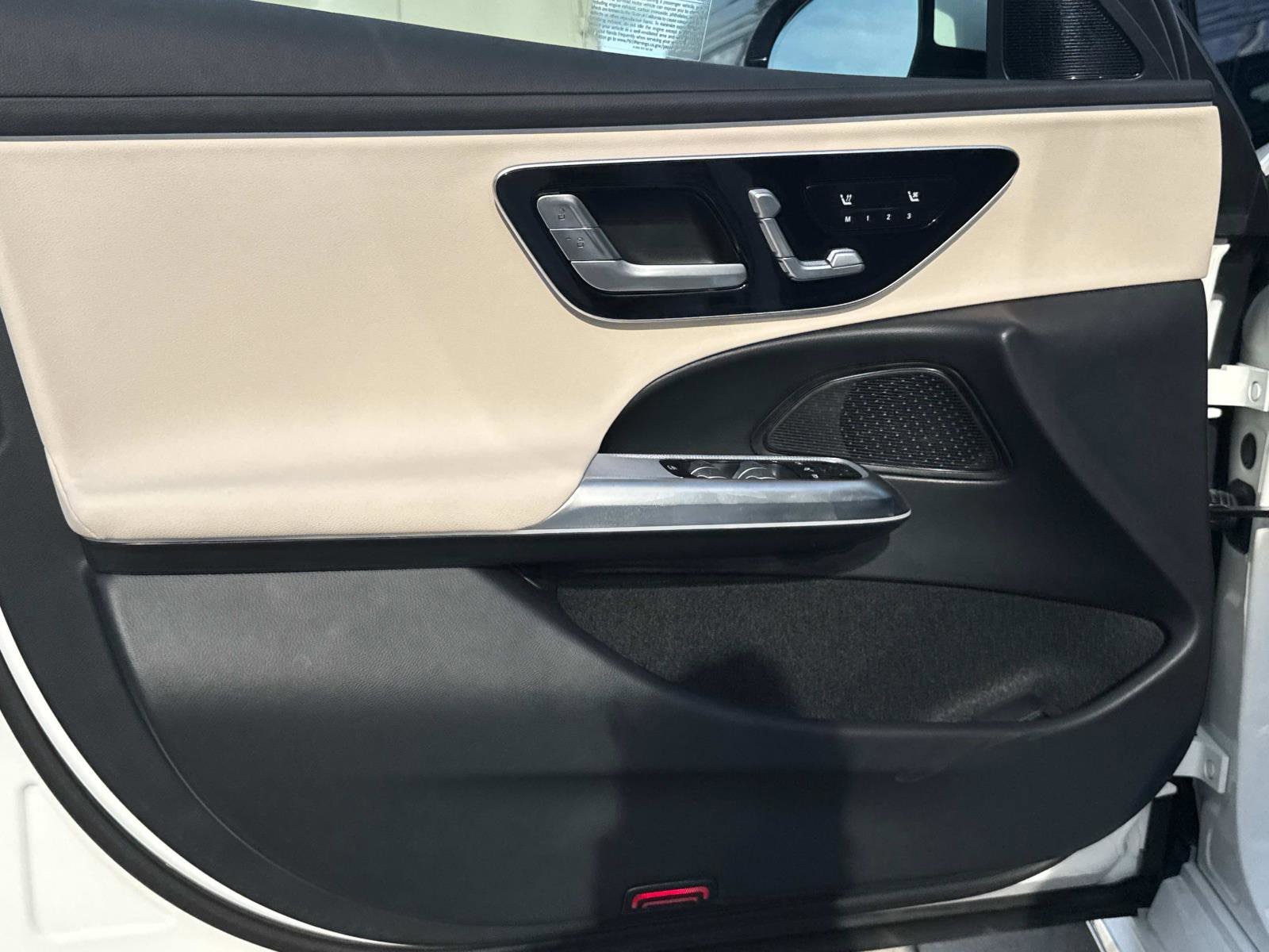 2025 Mercedes-Benz E-Class E350 - Photo 15