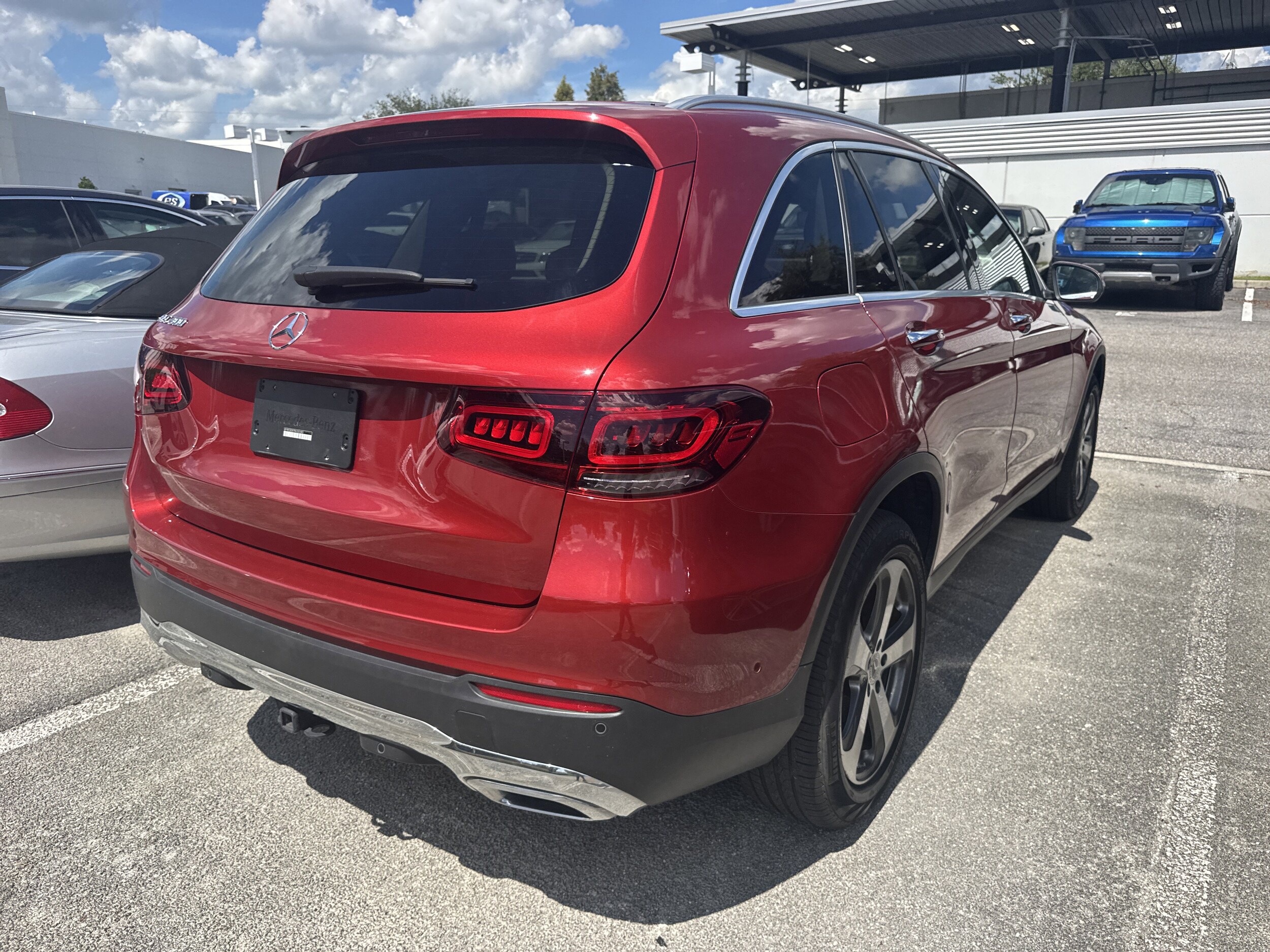 2021 Mercedes Benz GLC 300 photo 2